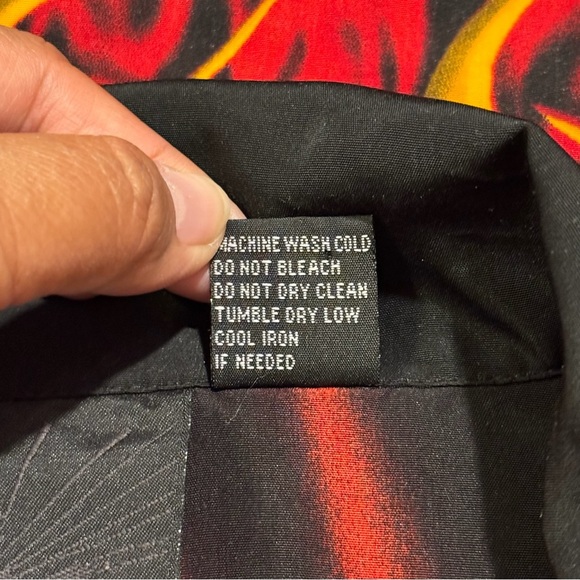 C-Two Men’s XL Black Red Tribal Flame Fire Print Button Down Shirt Y2K Bowling - Picture 3 of 6